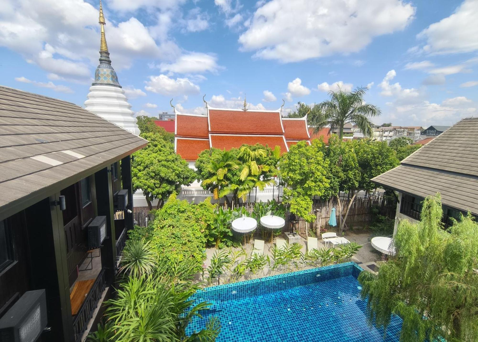 Arun Rawee อรุณ รวี Hotel Chiang Mai Bagian luar foto