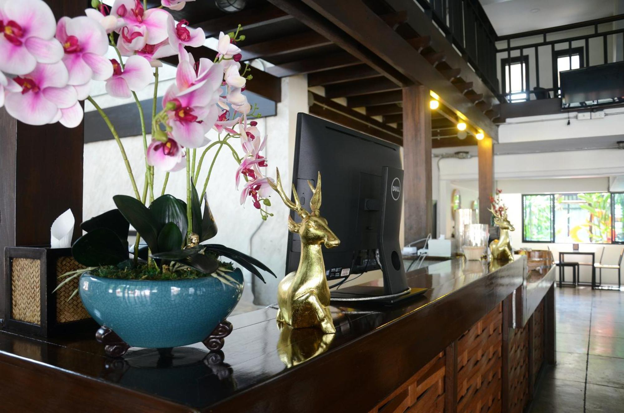 Arun Rawee อรุณ รวี Hotel Chiang Mai Bagian luar foto