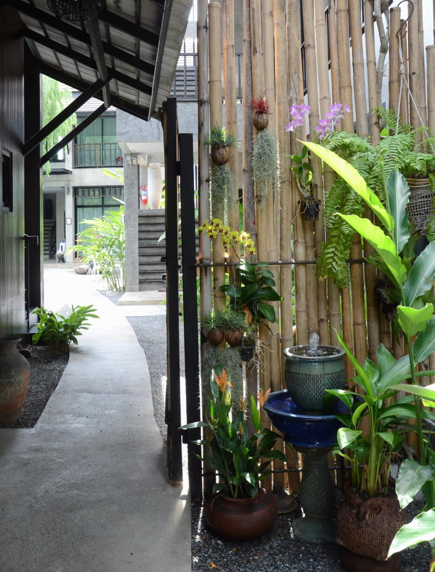 Arun Rawee อรุณ รวี Hotel Chiang Mai Bagian luar foto