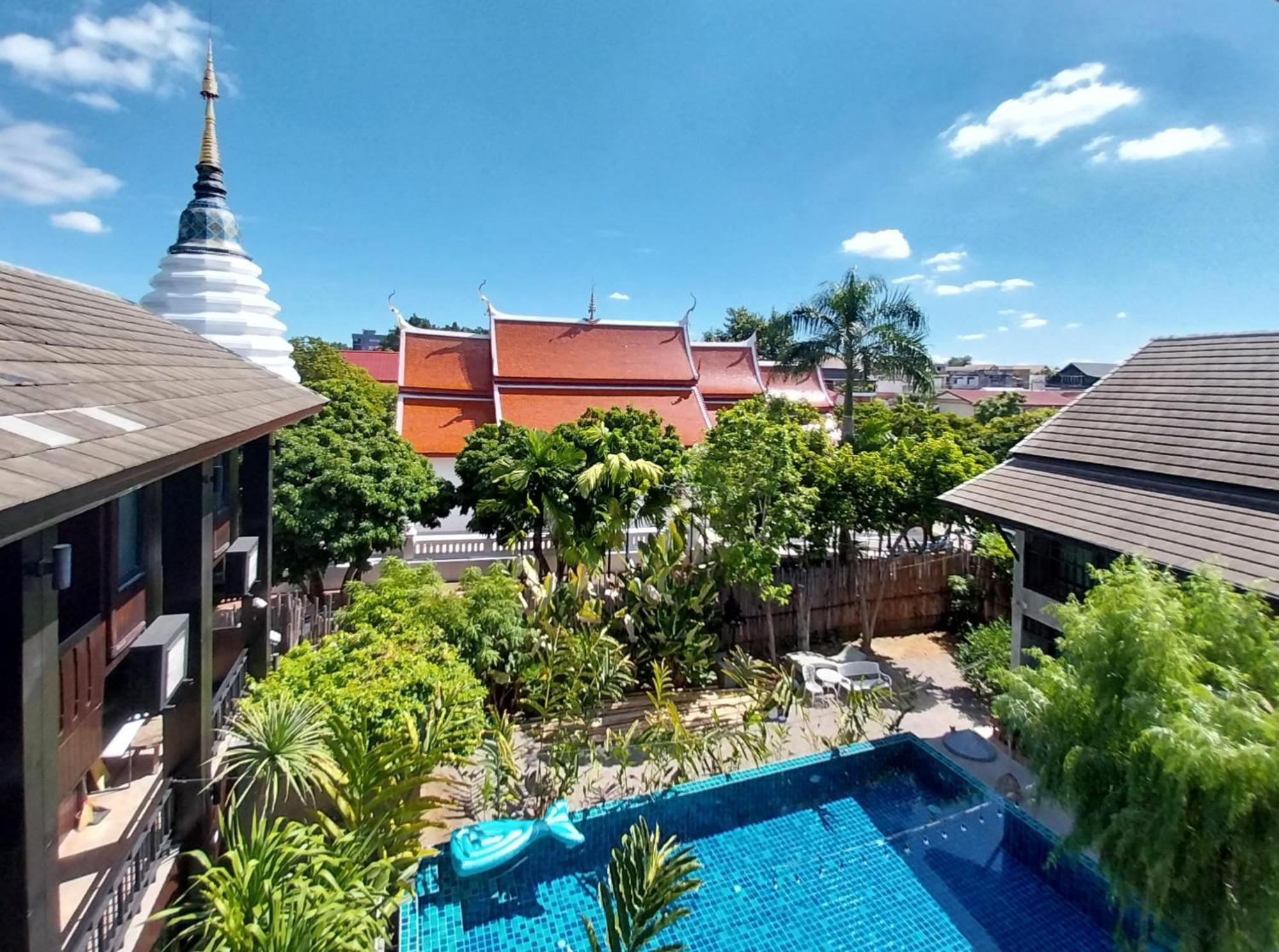 Arun Rawee อรุณ รวี Hotel Chiang Mai Bagian luar foto